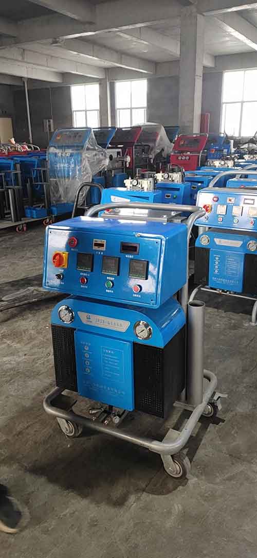 北京聚氨酯噴涂機(jī)Q5600冷庫(kù)施工